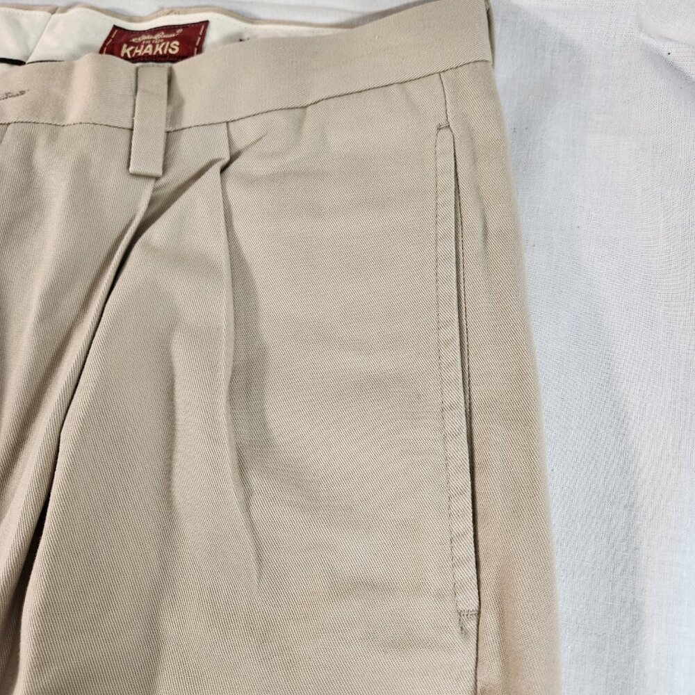 Eddie Bauer Nano-Care Relaxed Fit Khaki Pants Men’s Sz 36 (Actual 34) Pleated - Picture 7 of 12